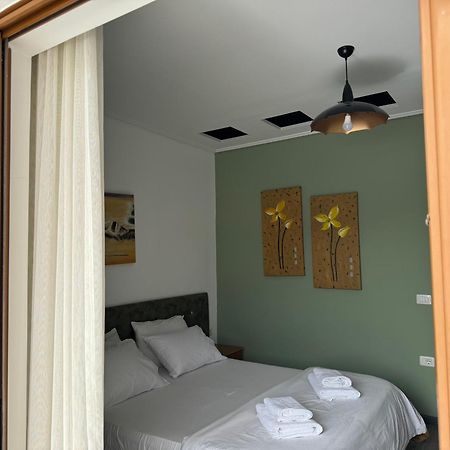 Vila Onhezmi Sarandë Eksteriør bilde