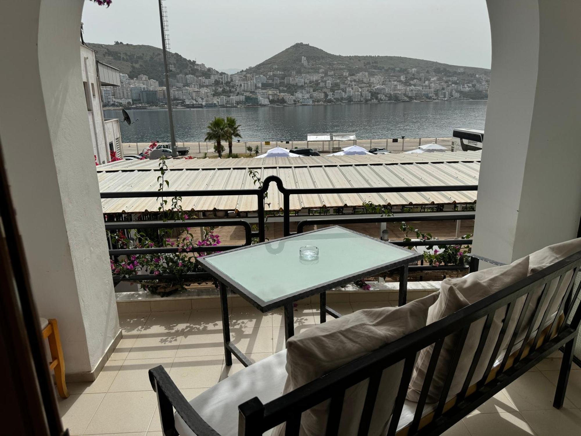 Vila Onhezmi Sarandë Eksteriør bilde